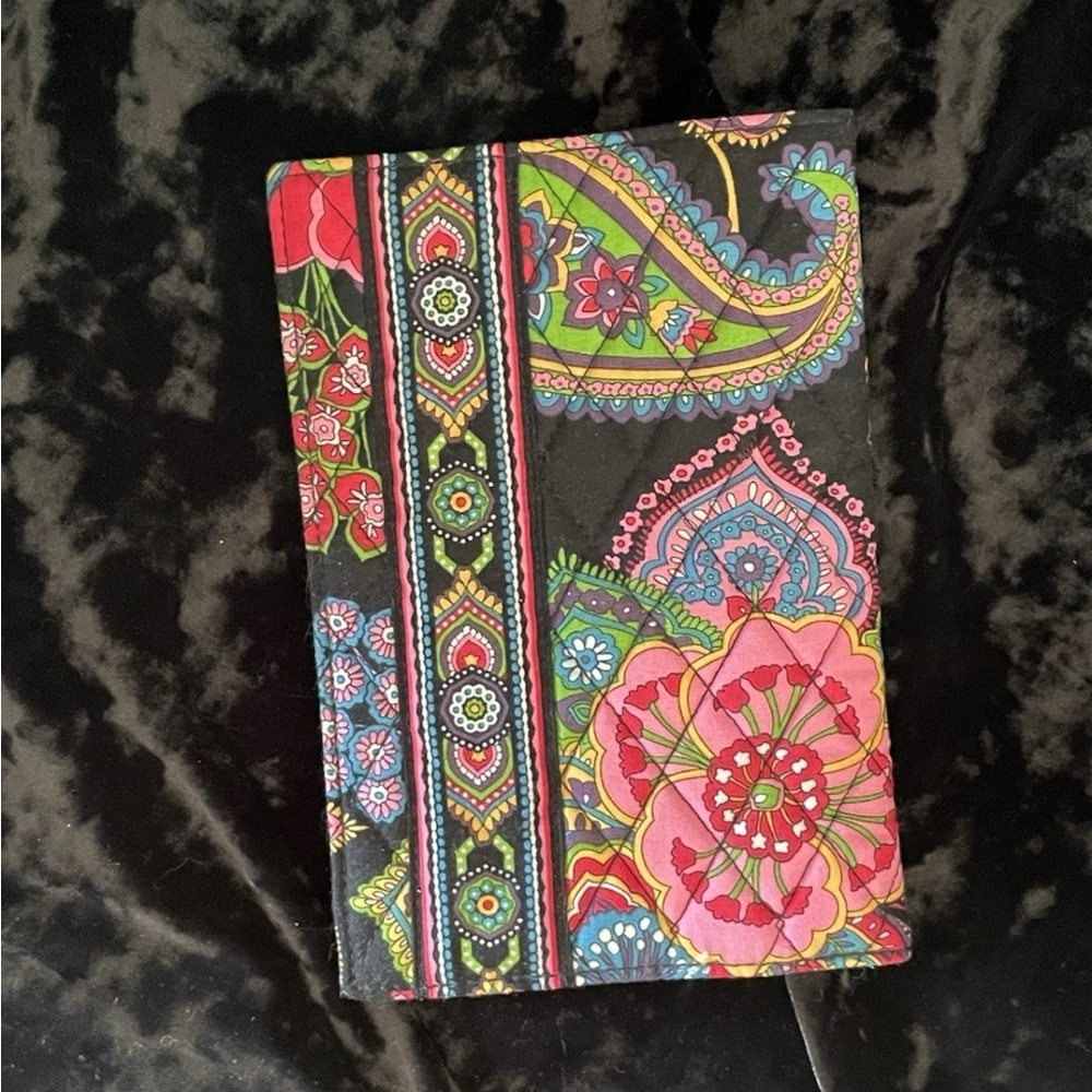 Vera BradleySymphony in Hue Book Cover